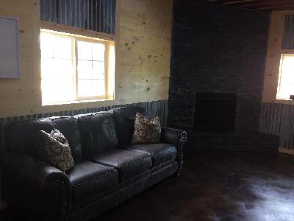 Big Horse Inn And Suites Lewistown Екстериор снимка